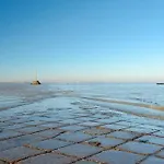Comme Chez Vous, Ailleurs Et Proche De L'ocean