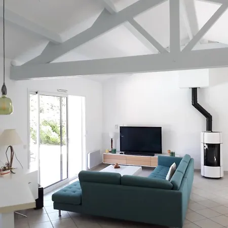 Comme Chez Vous, Ailleurs Et Proche De L'ocean Holiday home