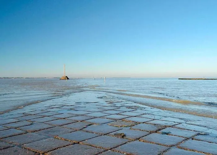 Comme Chez Vous, Ailleurs Et Proche De L'ocean