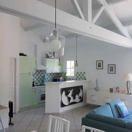 Comme Chez Vous, Ailleurs Et Proche De L'ocean *