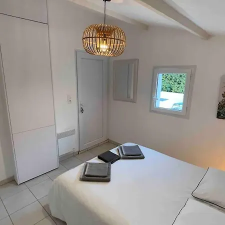 Comme Chez Vous, Ailleurs Et Proche De L'océan *