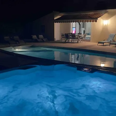 Comme Chez Vous, Ailleurs Et Proche De L'océan *