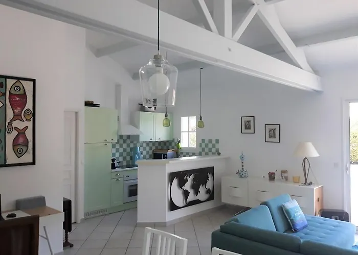 Comme Chez Vous, Ailleurs Et Proche De L'océan *