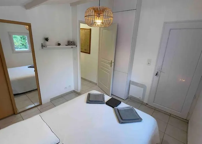 Comme Chez Vous, Ailleurs Et Proche De L'océan *